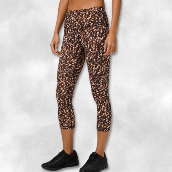 Lululemon High-Rise Crop Pants Skin Fit Sweat-wicking Motion Flux Multi W US 4 - Picture 1 of 7